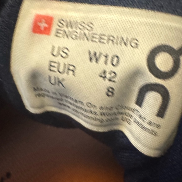 On Cloudflow Athletic Shoes Womens Size W10 Red Blue Mesh Running Outdoor Gym - Picture 12 of 13